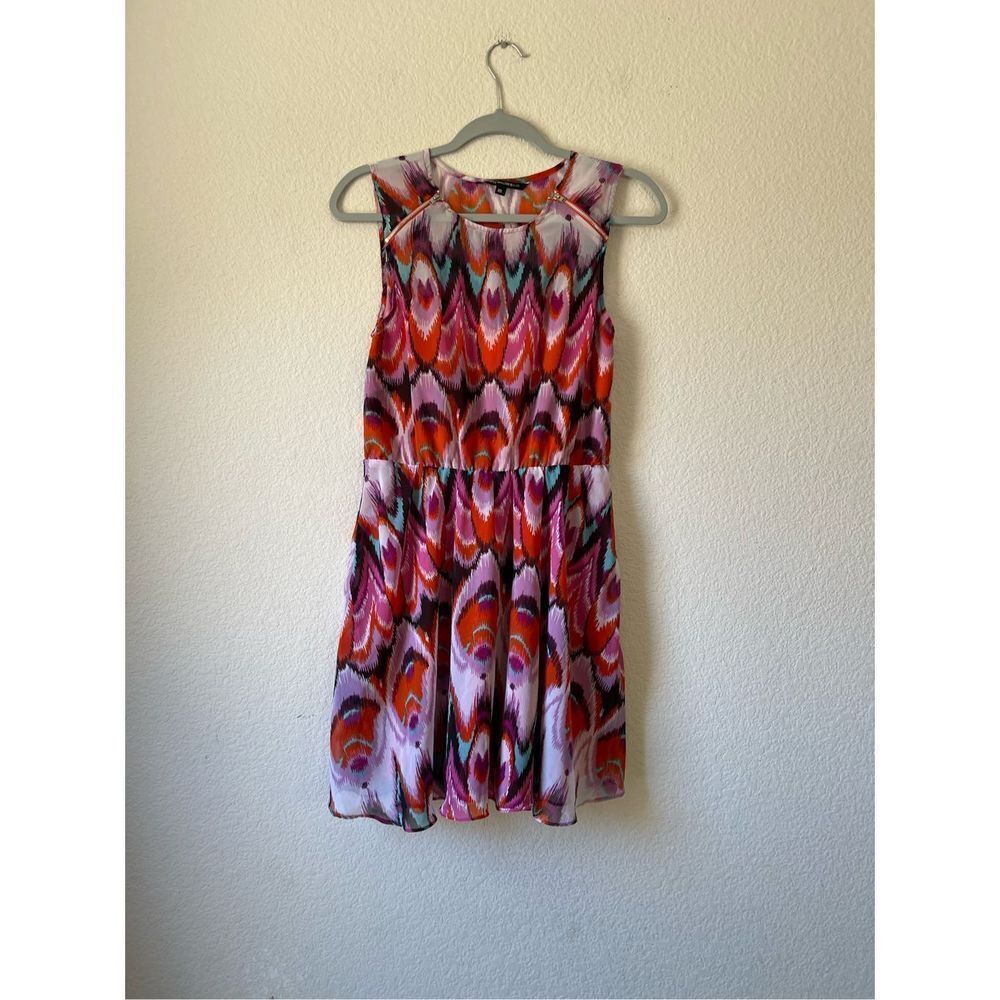Walter baker‎ chiffon mini dress with zipper accents size xsmall